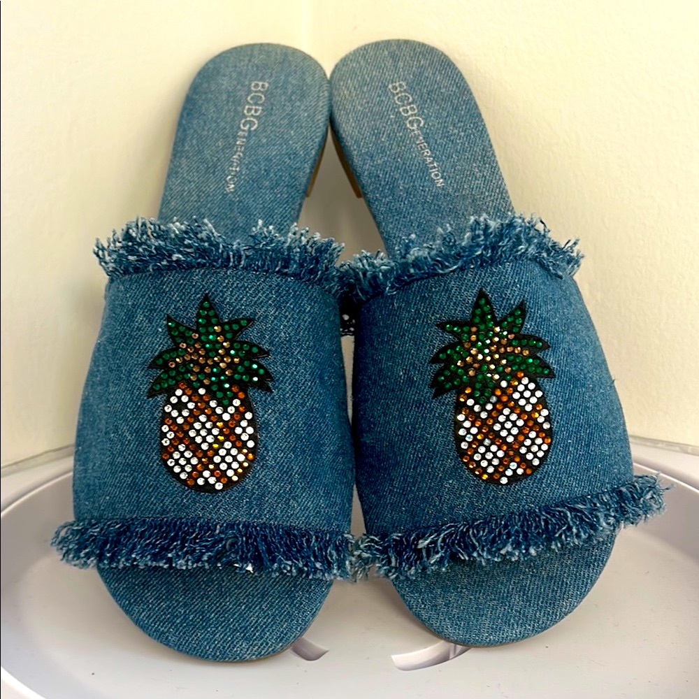 Bcbgeneration slide sandals
